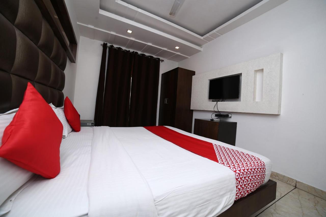 Oyo 11150 Hotel Jmd Rooms Нью-Дели Экстерьер фото