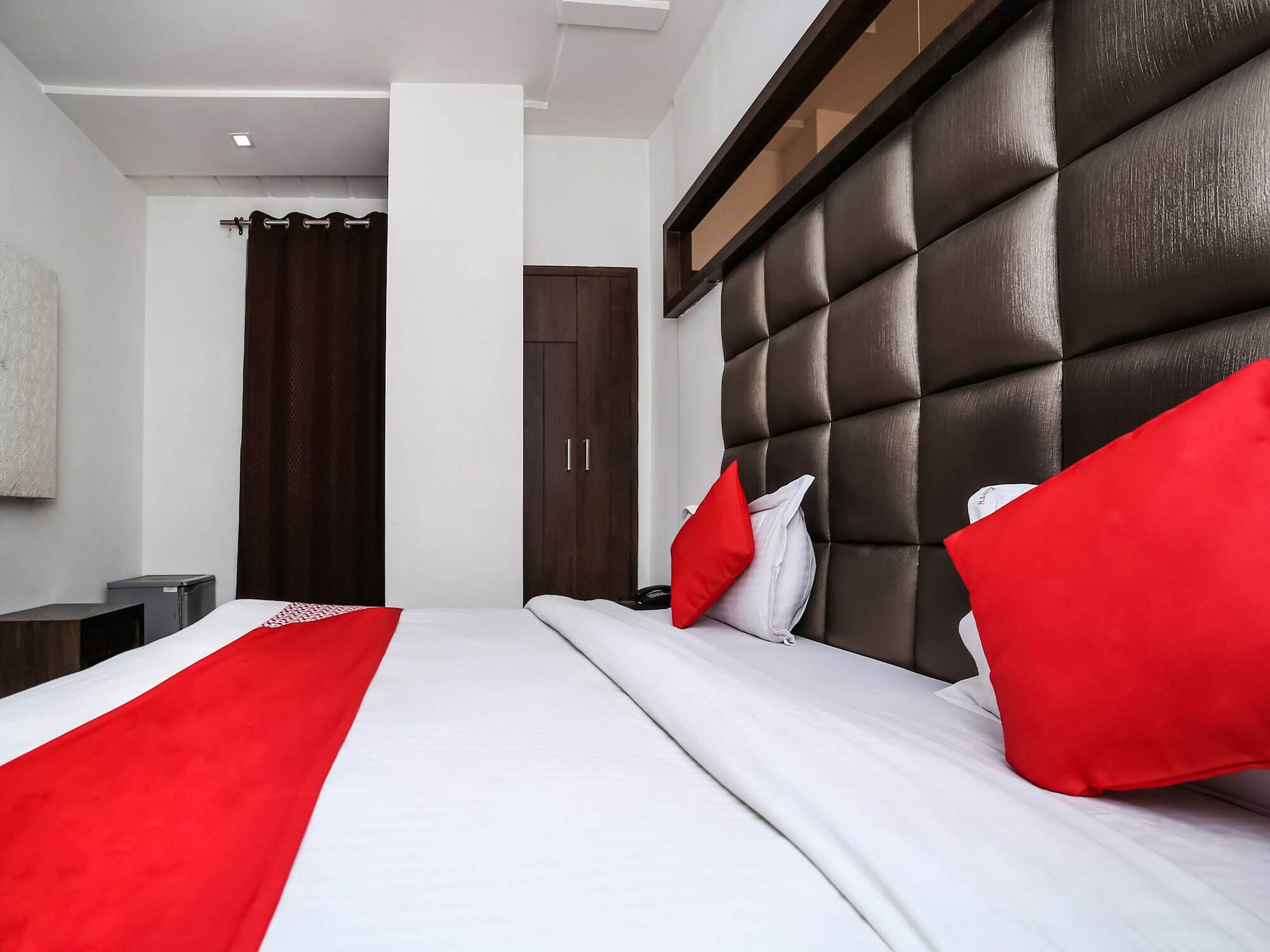 Oyo 11150 Hotel Jmd Rooms Нью-Дели Экстерьер фото