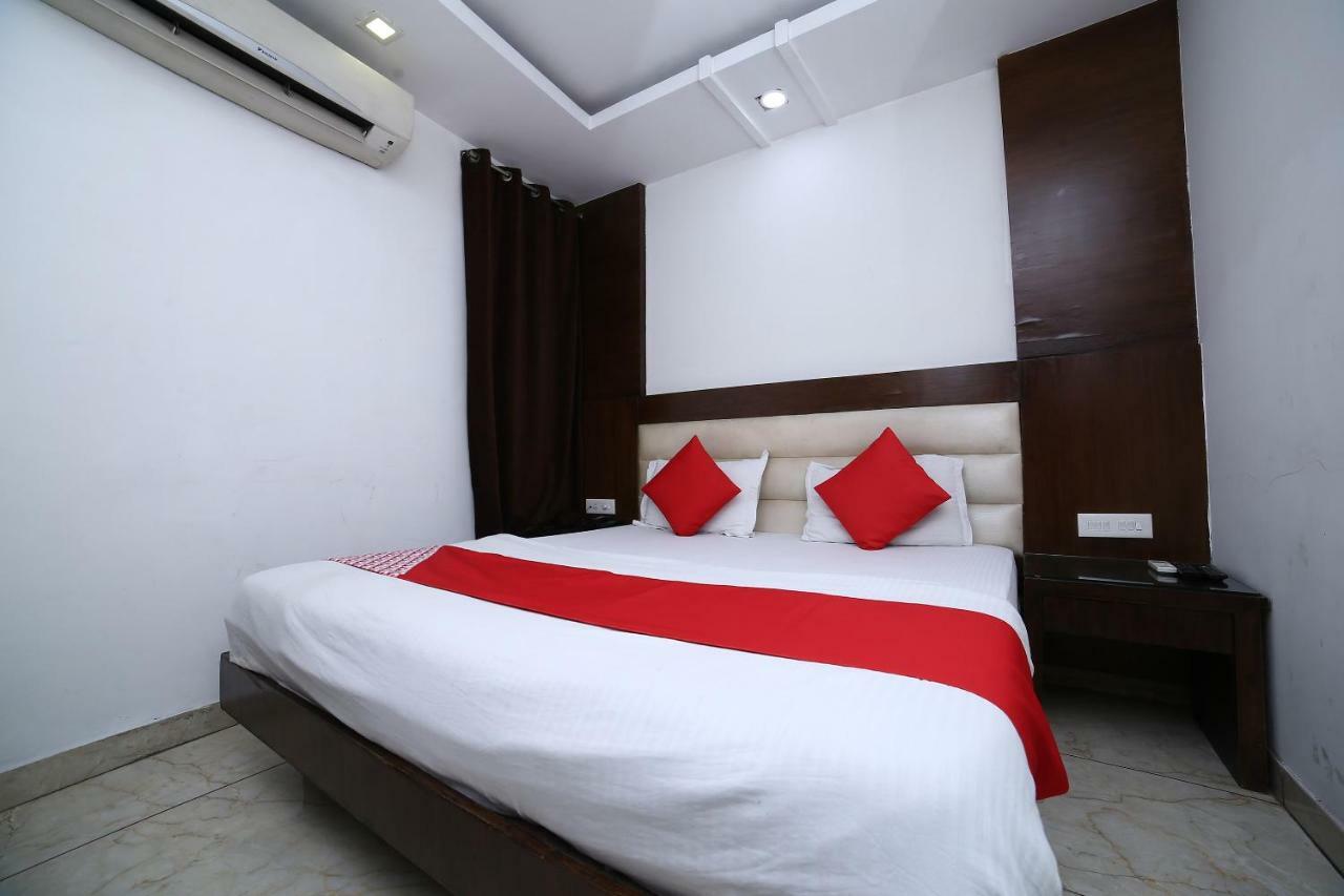 Oyo 11150 Hotel Jmd Rooms Нью-Дели Экстерьер фото