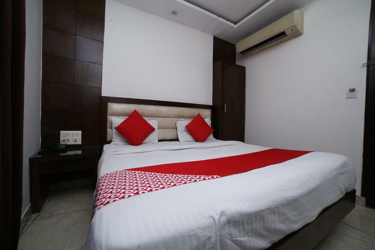 Oyo 11150 Hotel Jmd Rooms Нью-Дели Экстерьер фото